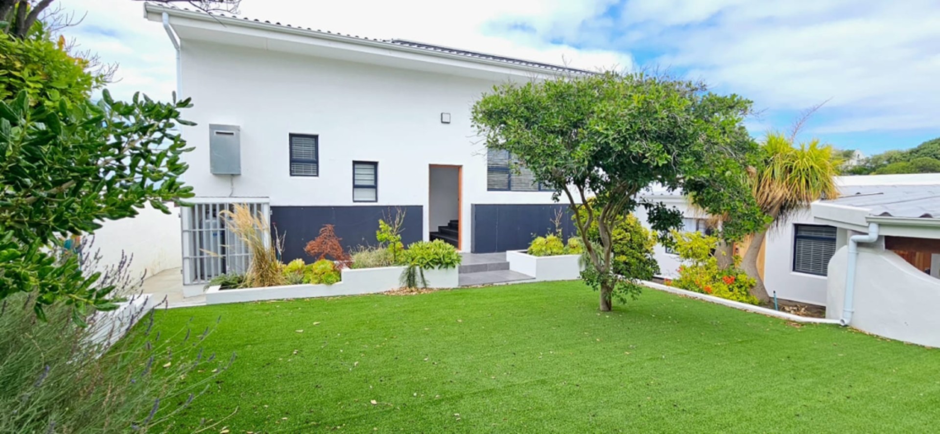 5 Bedroom Property for Sale in Gansbaai Central Western Cape